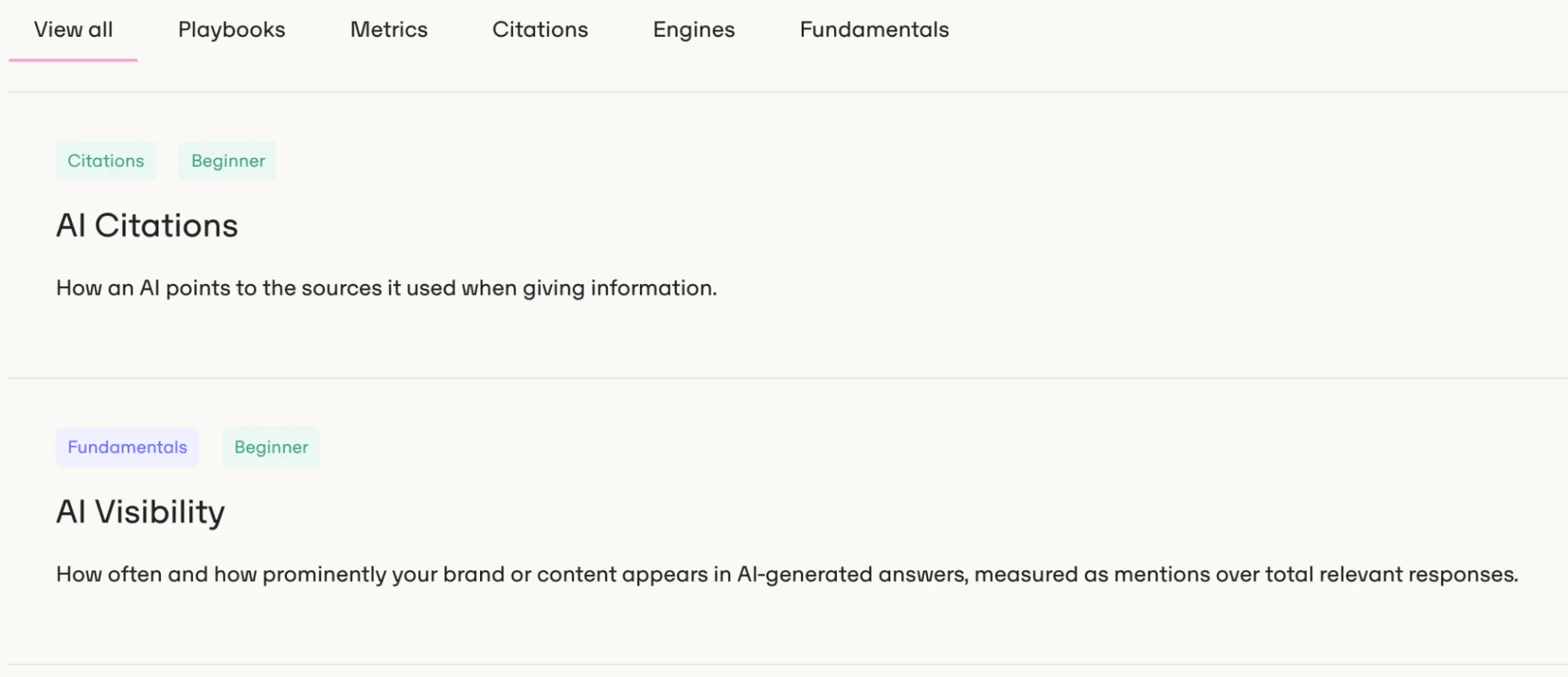 Glosario de la base de conocimiento de Omnia con AI Citations y AI Visibility, cada término con una definición de una frase y etiquetas de tema y nivel